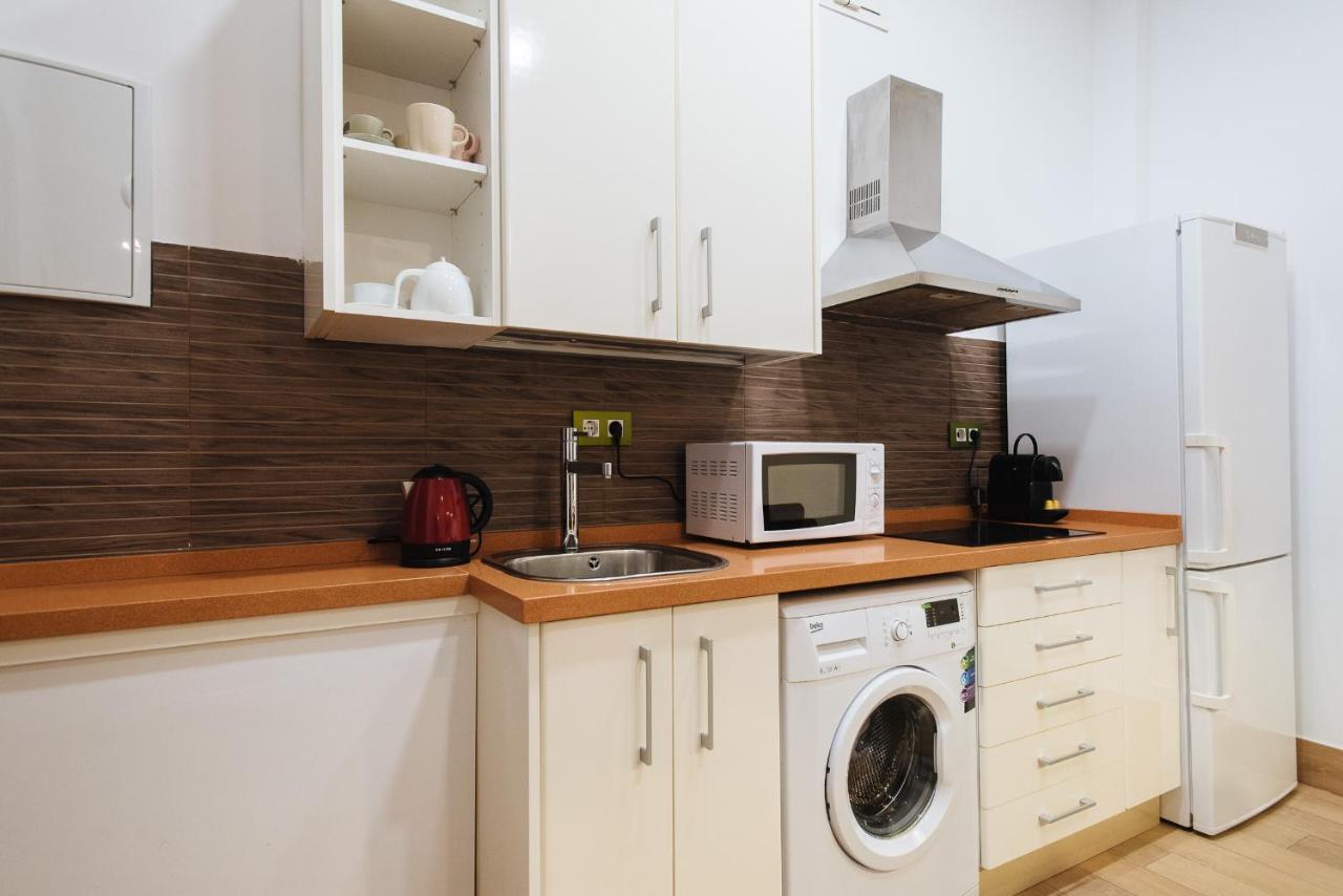 Hostly Rbh0 Modern Apartment Севилья Экстерьер фото
