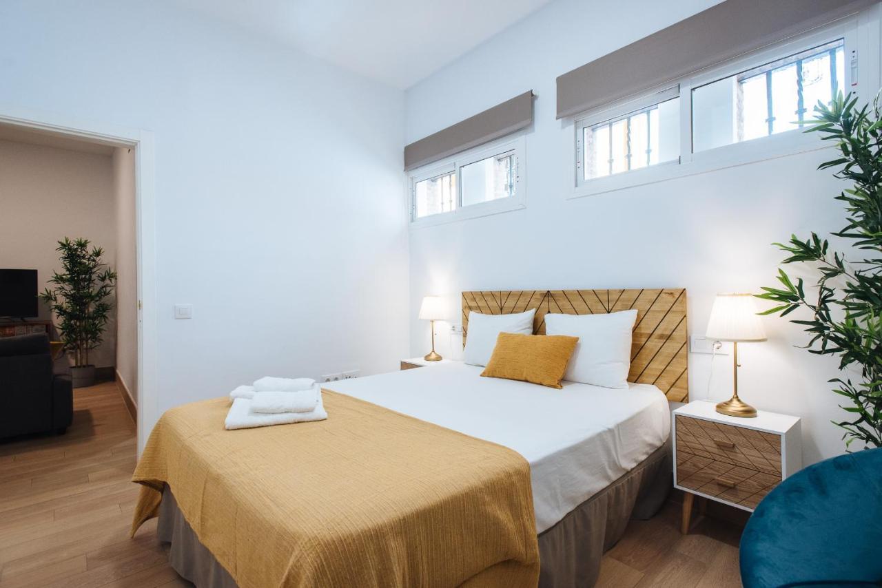 Hostly Rbh0 Modern Apartment Севилья Экстерьер фото